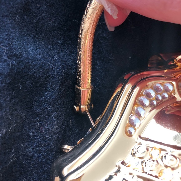 Vintage Gold Metal Clutch Purse - Picture 2 of 9